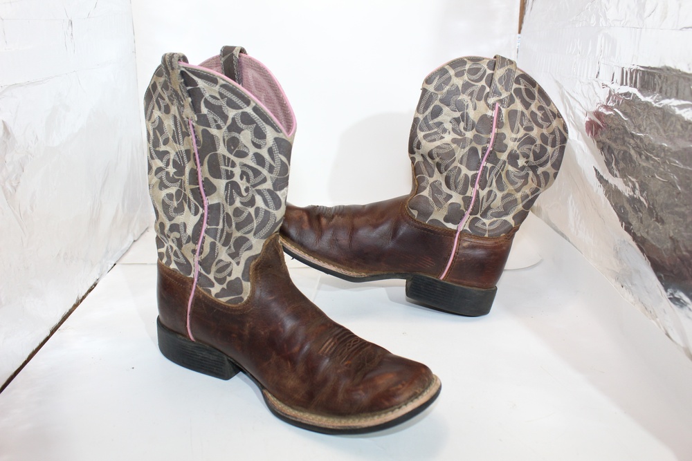 Ariat Boots Womens Size 7 Brown Western Pull On Square Toe Lined Casual